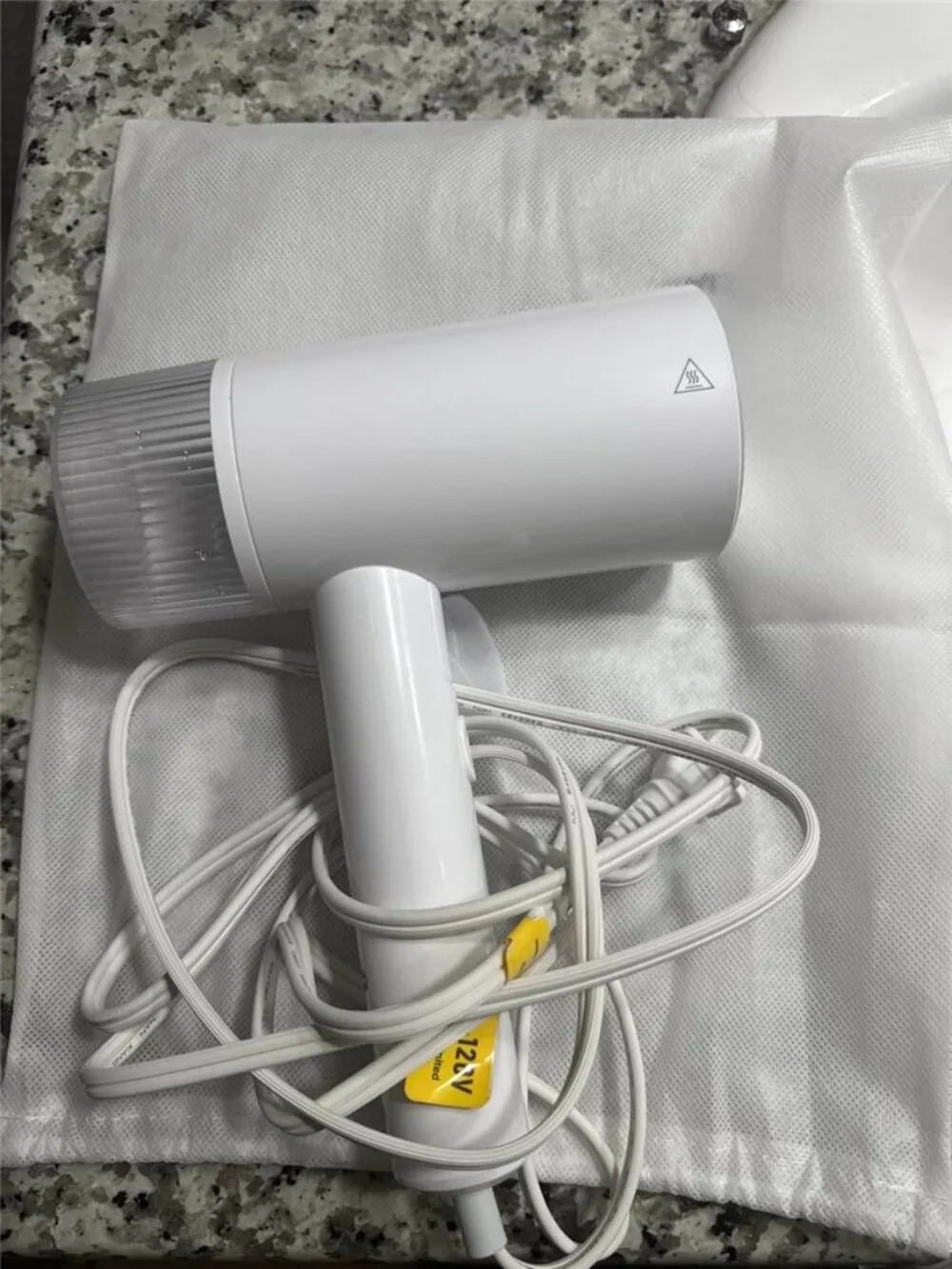 Travel Steamer for Clothes, Portable and Handheld, 1000W, White |
